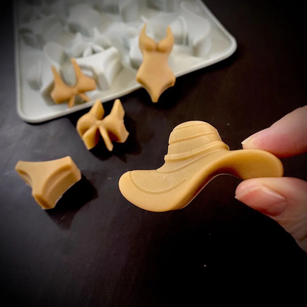 Een strandbikini-vorm met zome - Soap Making Organic recensie en prijs